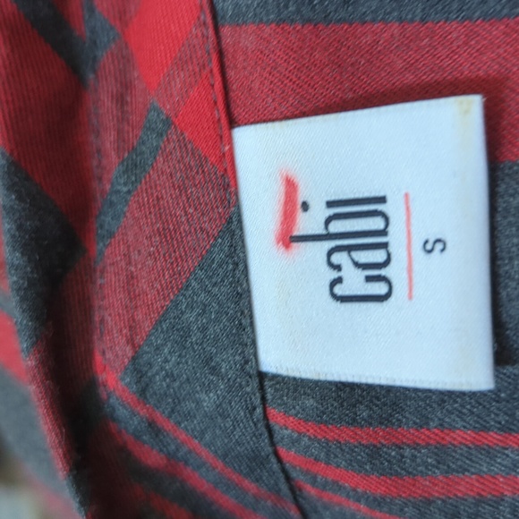 Cabi Cunningham Popover Top - Picture 15 of 15